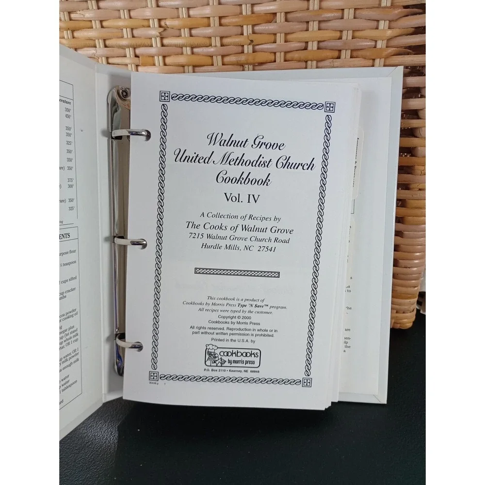 Walnut Grove Cookbook Hurdle Mills, NC 2000 Binder United‎ Methodist Church